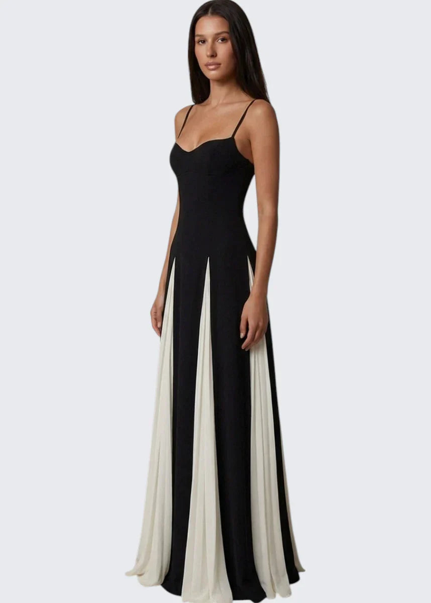 Carli | Plissiertes Maxikleid mit Herzausschnitt