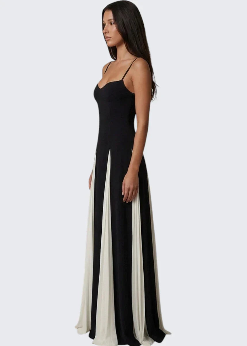 Carli | Plissiertes Maxikleid mit Herzausschnitt